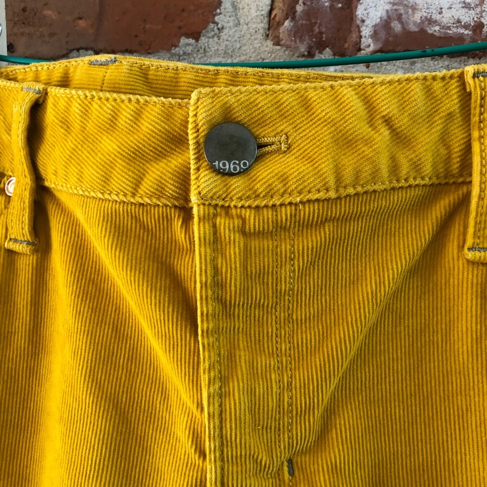 Yellow Gap corduroy pants 33/16 EUC quirky TALL